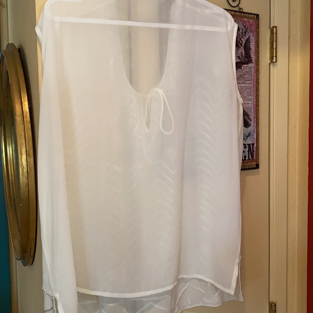 Beautiful beaded sleeveless blouse - Picture 4 of 4